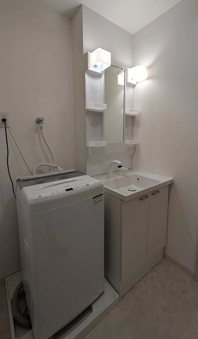 独立洗面台付き♪洗濯機も♪
