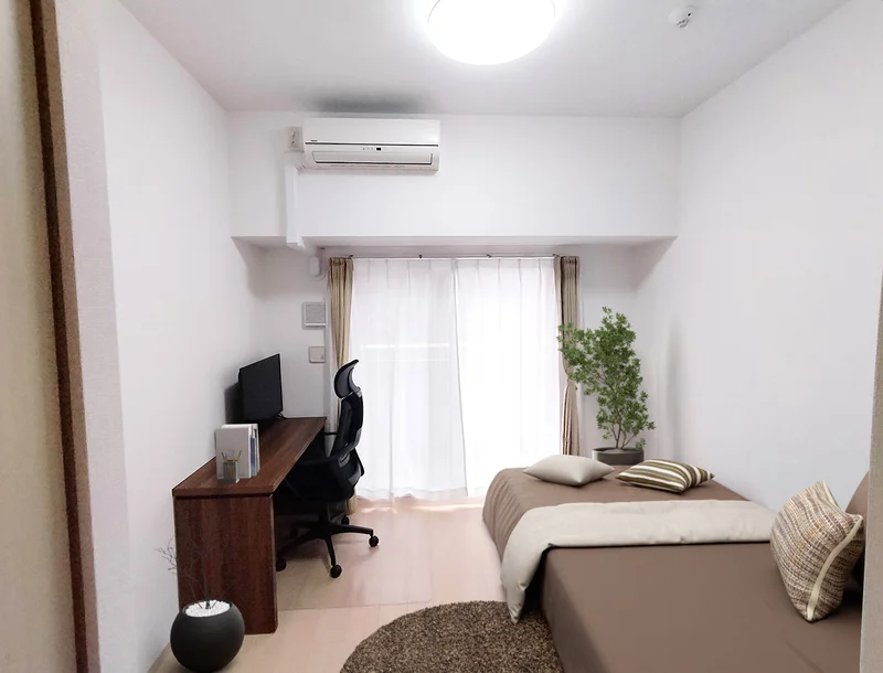 写真はお部屋のイメージです。ラグなどの室内装飾はございません。
