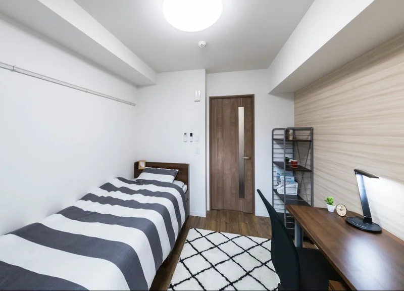 Wi-Fi・デスク完備♪バストイレ別のお部屋です！