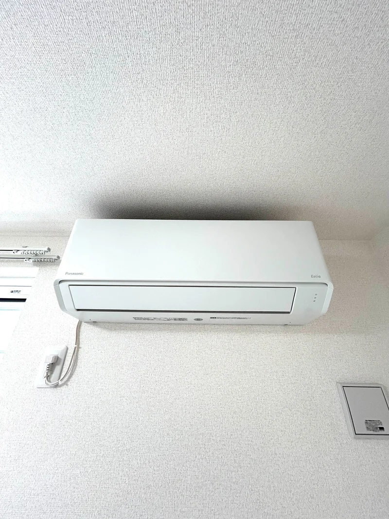 エアコンつき。暑い季節も快適にお過ごしいただけます。