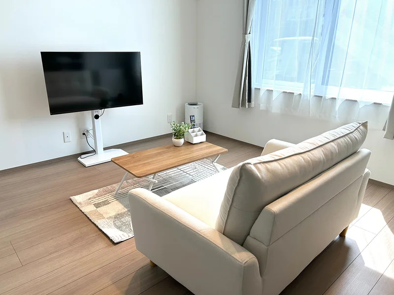 テレビはスマートTVを採用♪地上波のほかに、youtubeなどもご覧いただけます。