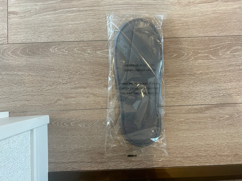 使い捨てスリッパで衛生的！※1名様分となります。