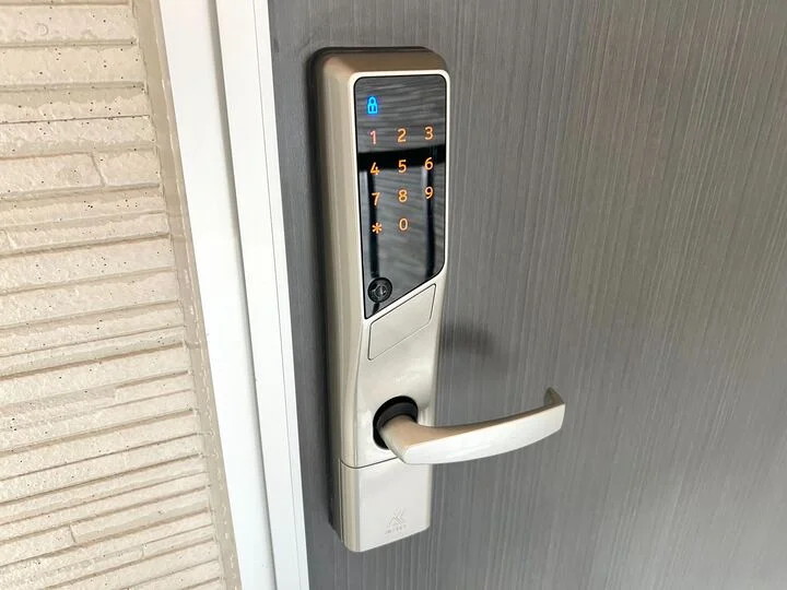 電子錠（暗証番号解除）