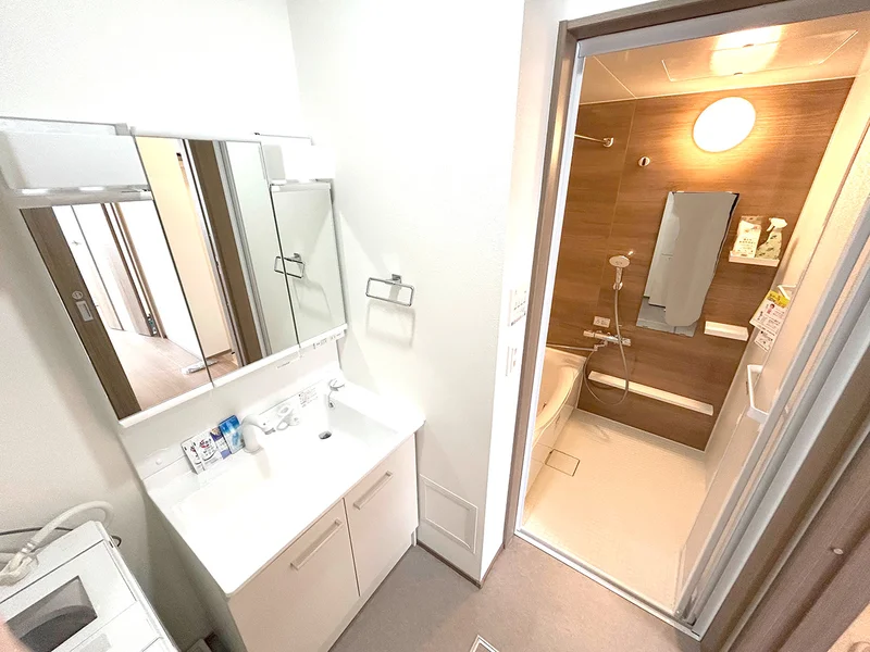 人気の独立洗面台！洗濯機も設置しております！