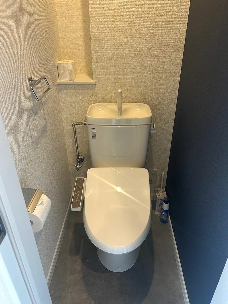 ウォシュレット付きトイレ