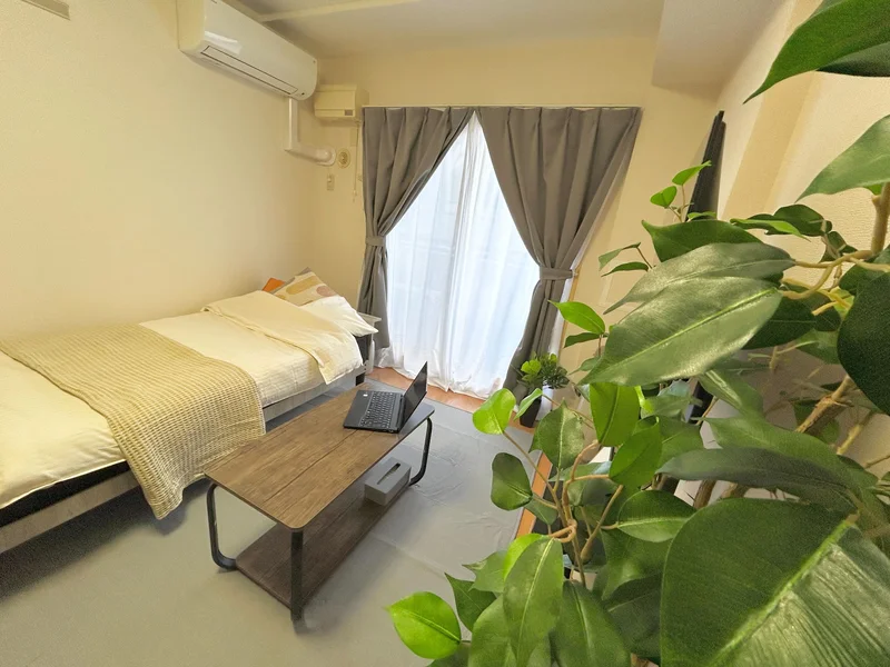 ベッドはシングルサイズをご用意。