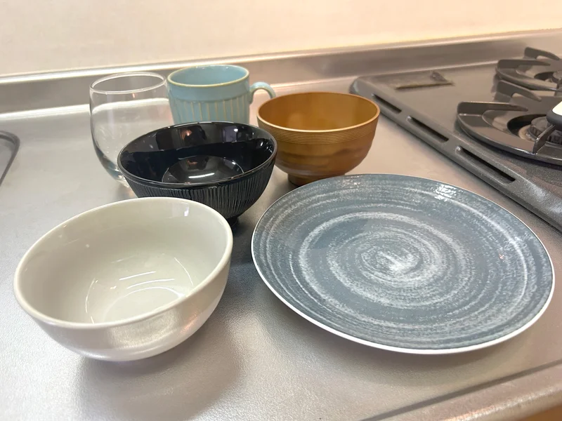 食器類は1名様分となります。デザイン・種類などが変わる事がございます。