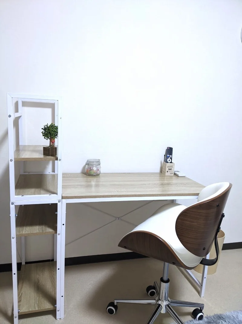 デスク・チェア完備♪