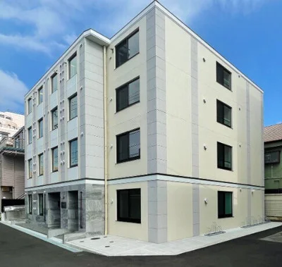 写真はお部屋のイメージです。ラグなどの室内装飾はございません。