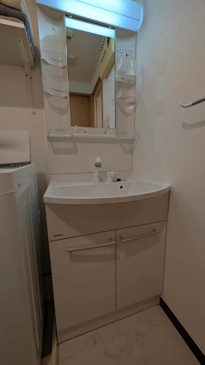 独立洗面台付き♪洗濯機も♪