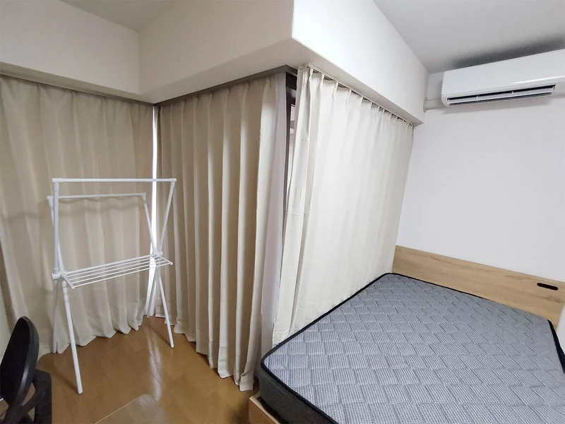 写真はイメージです。ラグなどの室内装飾はございません