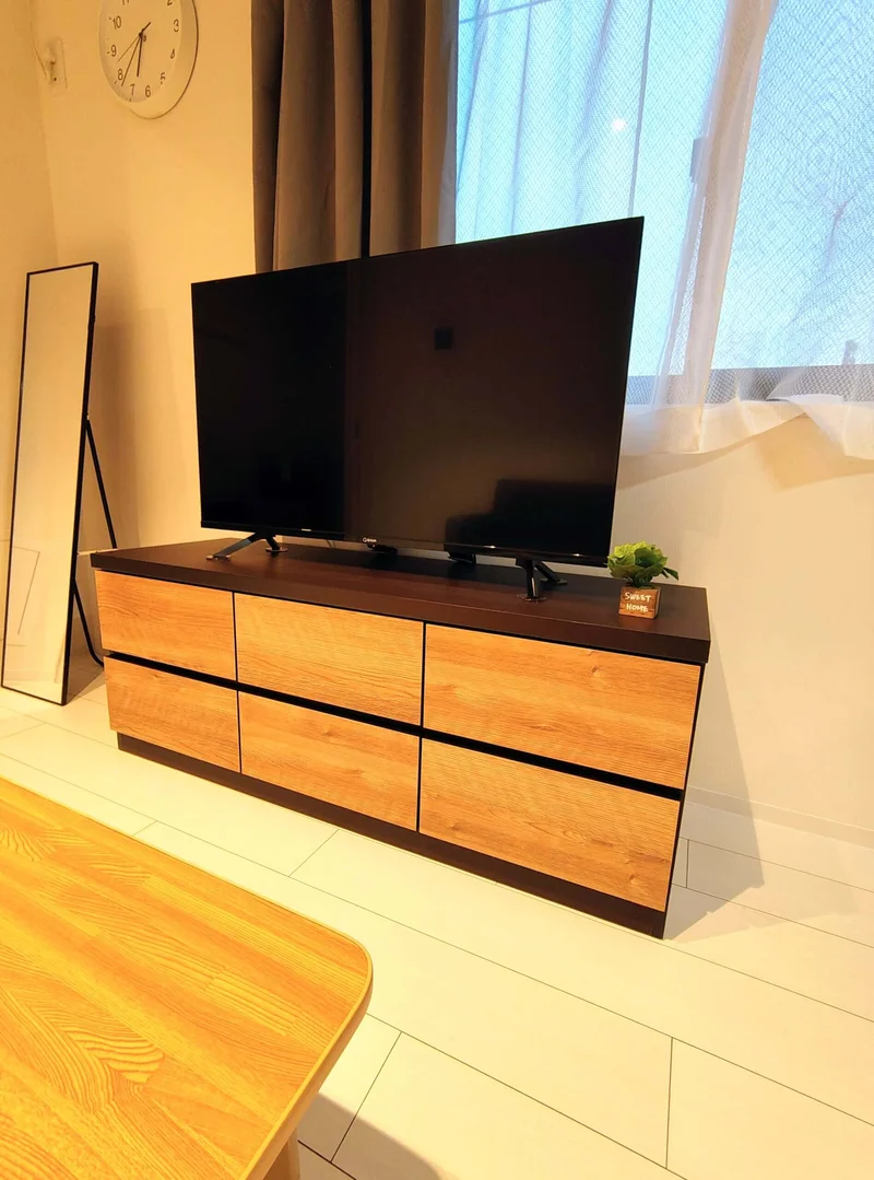 40インチのテレビ♪今日は何のドラマかなあ♪