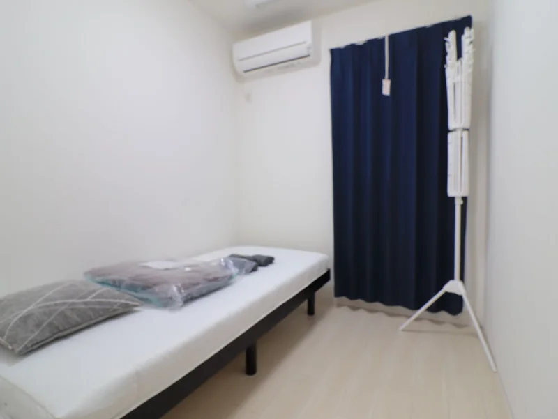 寝室はエアコンもあり　一年を通して快適にお過ごしいただけます。