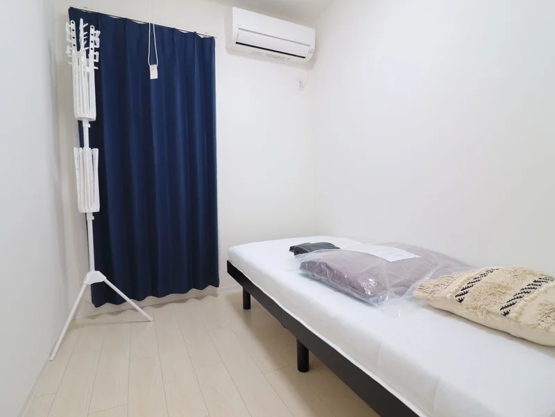 寝室はエアコンもあり　一年を通して快適にお過ごしいただけます。