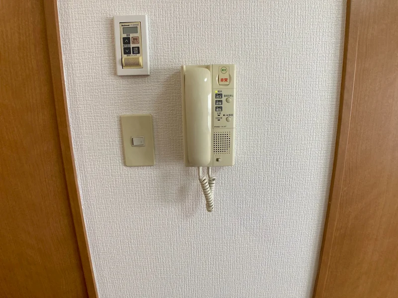 インターホン