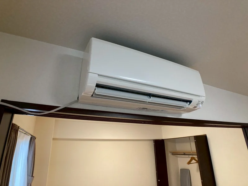 エアコン（夏季のみ使用可）