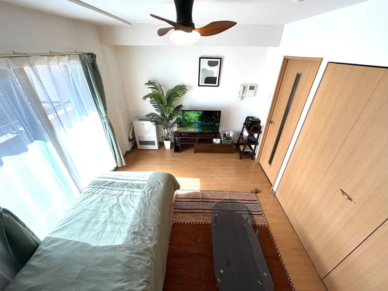 アースカラーを基調としたおしゃれな空間