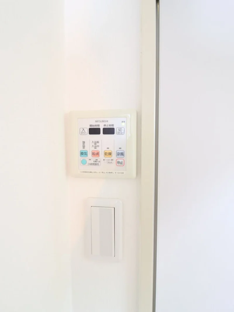 浴室乾燥機　雨の日の洗濯物の時も安心の設備です！