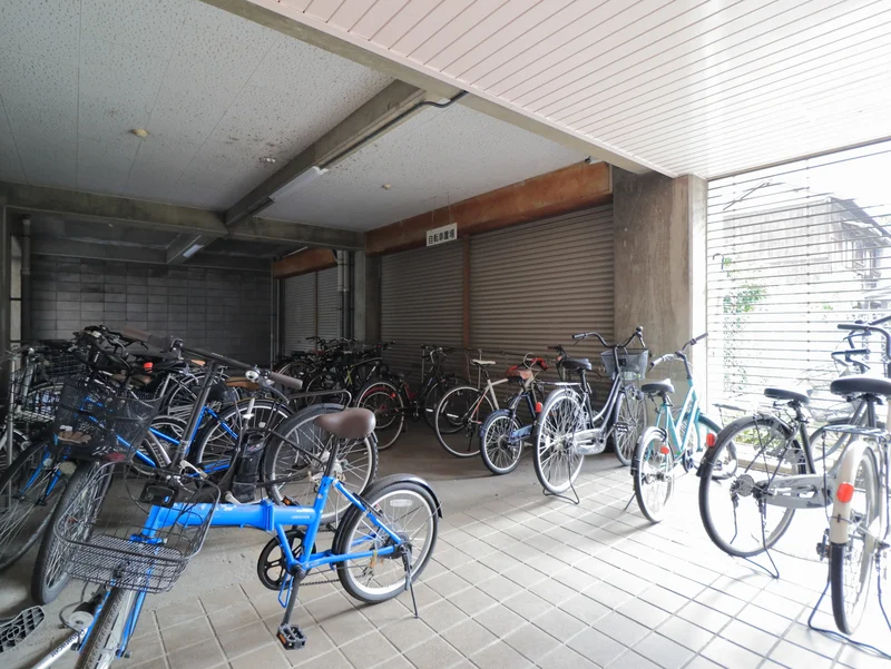 敷地内駐輪場　近場へのお出かけや通勤などに便利！