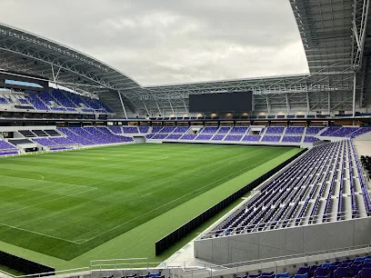 エディオンピースウイング広島まで徒歩２０分