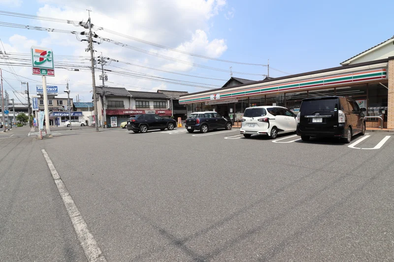 セブン-イレブン 福山三吉町南店まで徒歩２分