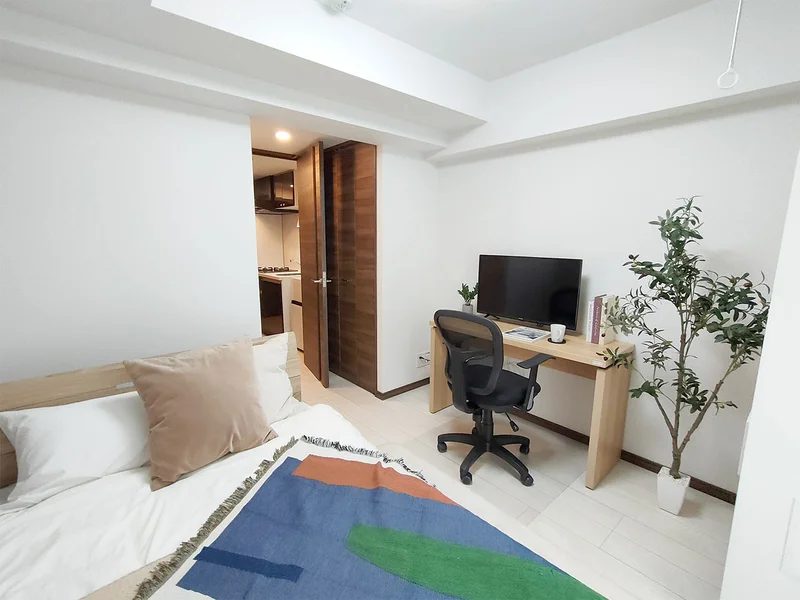 写真はイメージです。ラグなどの室内装飾はございません。