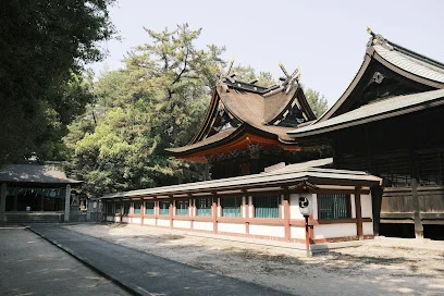 福山八幡宮まで車で１３分