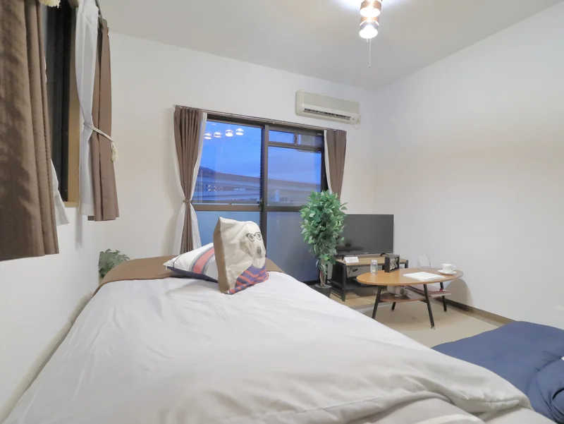 あると嬉しい備品類もそろった満足度の高いお部屋！　リネン類の取り揃えも豊富にございます。