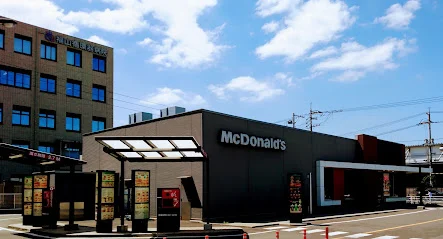 マクドナルド ＣＯＣＯＲＯＳＥ福山店まで徒歩７分