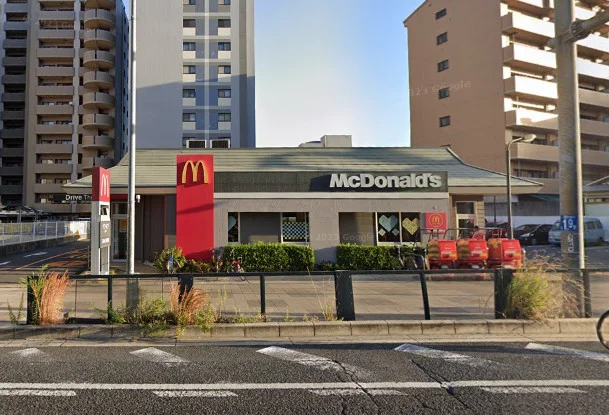 マクドナルド　舟入店　徒歩2分