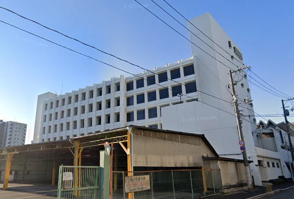 広島市医師会看護専門学校 医療高等課程　徒歩7分