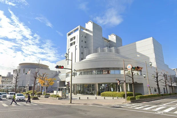 広島市立中区図書館　徒歩10分