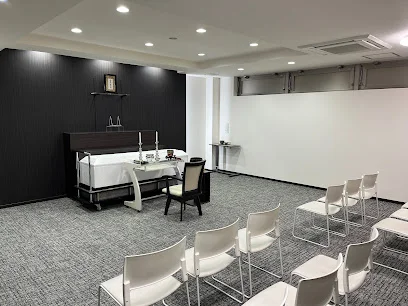 アーバン家族葬ホールまで徒歩８分