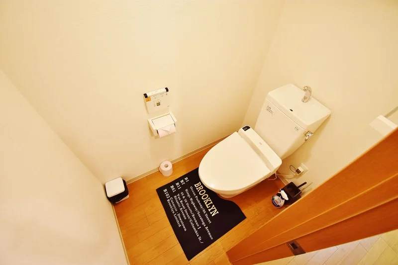 岡山ウィークリーマンション、Kマンスリー岡山城前【岡山駅東口前】のトイレ画像。ウォシュレット完備でセパレートタイプ。
