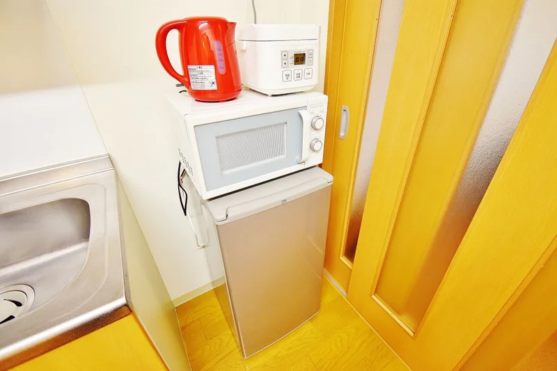 岡山・倉敷ウィークリードットコムでは冷蔵庫、洗濯機、ケトル、炊飯器も標準設備。余計なオプション料金不要。