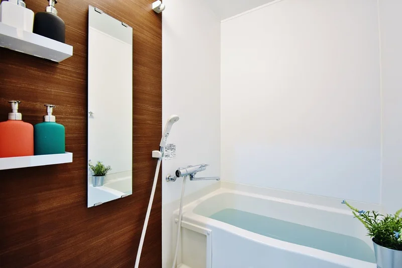 バストイレ別です♪シャンプー・リンス・ボディソープ・風呂用洗剤・スポンジをご用意しておりますのでぜひご活用ください！