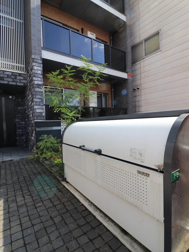 敷地内ゴミ捨て場