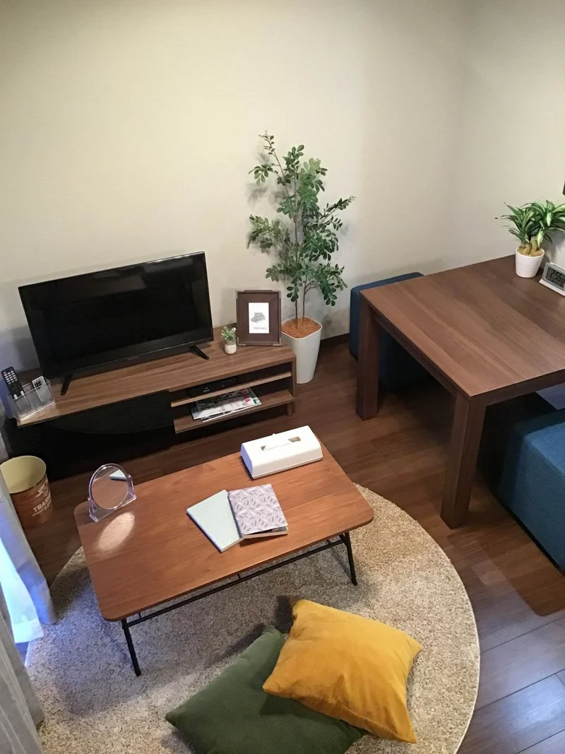 ネット無料♪築浅の物件で清潔感のある物件となっております♪自宅で暮らすようなゆったりとした空間が魅力的♪出張の方はもちろん、学生さんや観光でいらっしゃる方にもKマンスリーのお部屋は家具・家電・備品の充実度が高いため大変ご好評いただいております