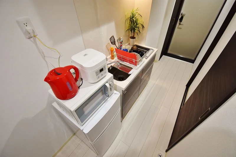1口IHコンロ完備☆彡簡単な調理器具から、電子レンジ、ケトル、炊飯器まで完備です( ^ω^ )