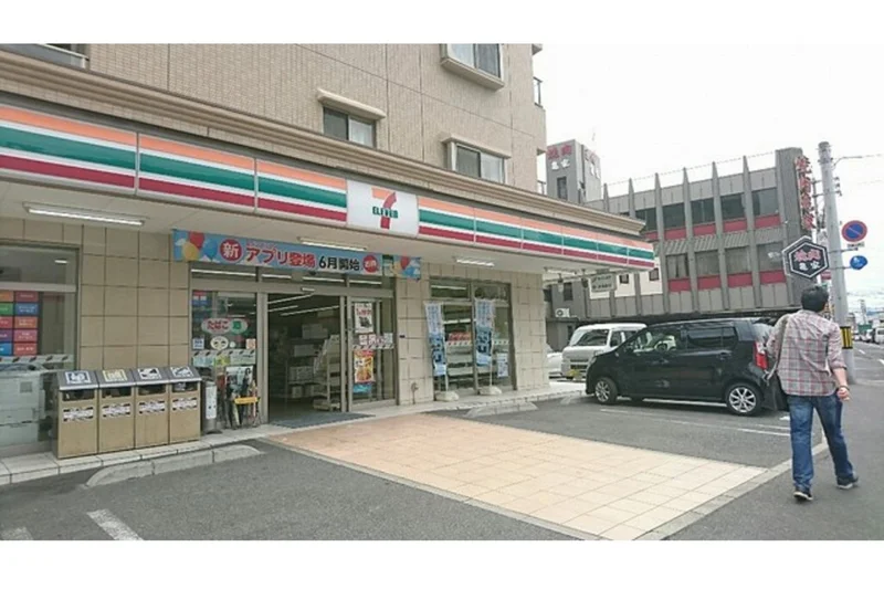 セブンイレブン岡山岡町店まで徒歩1分、57m｡
