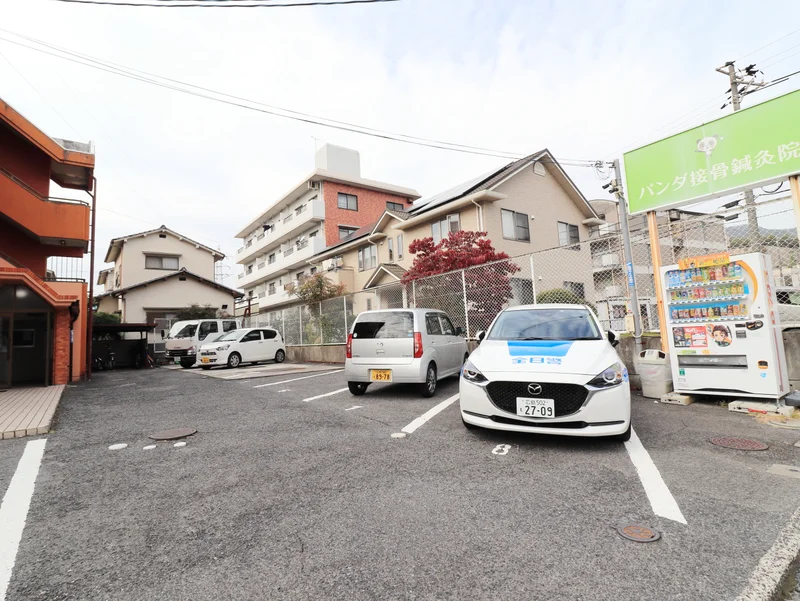 駐車場あり　車を利用される方にも適した物件です