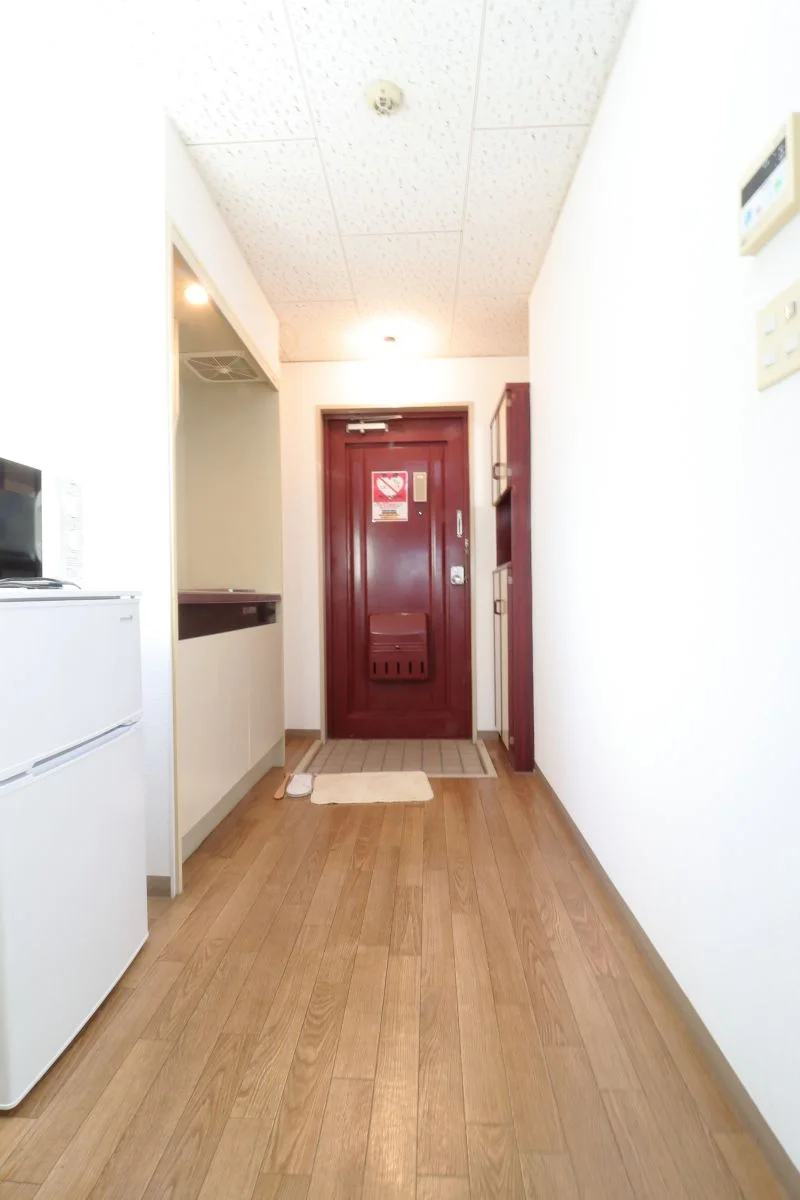 玄関にはシューズＢＯＸがあり、靴を閉まっていただけるので常に清潔な空間を保っていただくことができます！