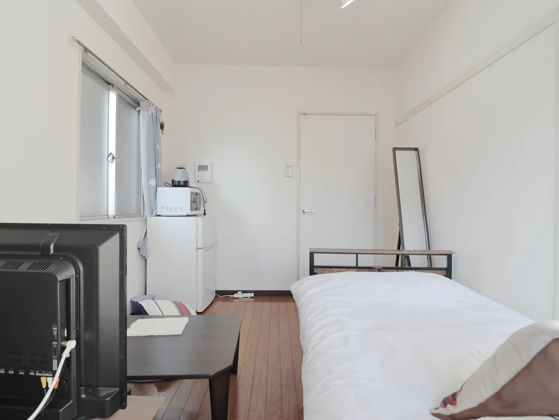 冷蔵庫などの主要な家電類もついておりますので、入居してすぐに生活が始められます