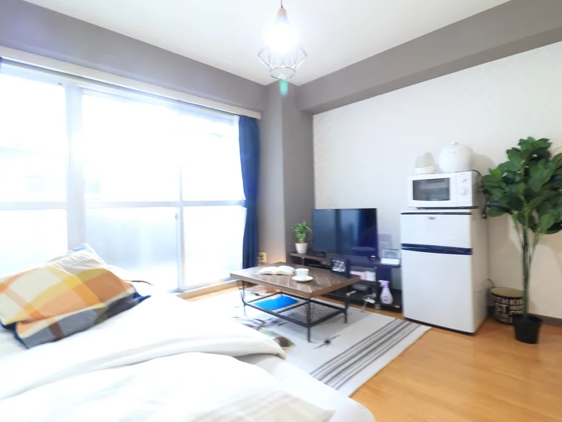 オール電化！ネットWi-Fi無料！大き目なテレビがあり、ゆっくり寛げる空間となっております。家具家電だけでなく、ティッシュやリセッシュ等もご用意させてもらっているので非常にご満足度高くご利用いただいております！