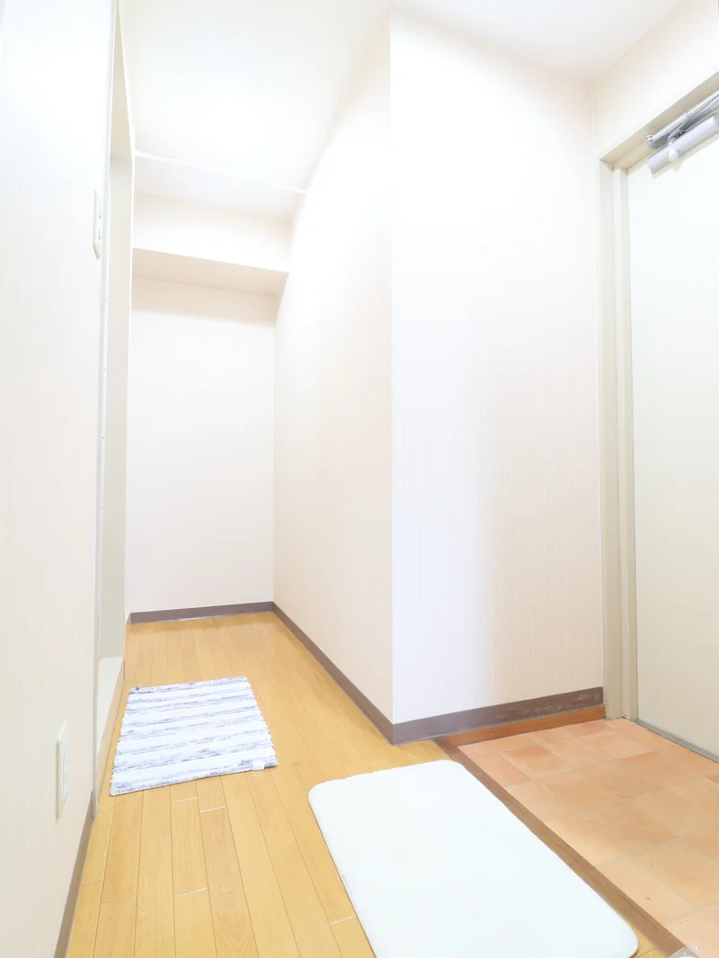 玄関スペース　廊下広々としています