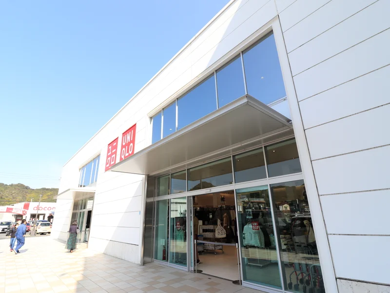 ユニクロ フレスタモール岩国店