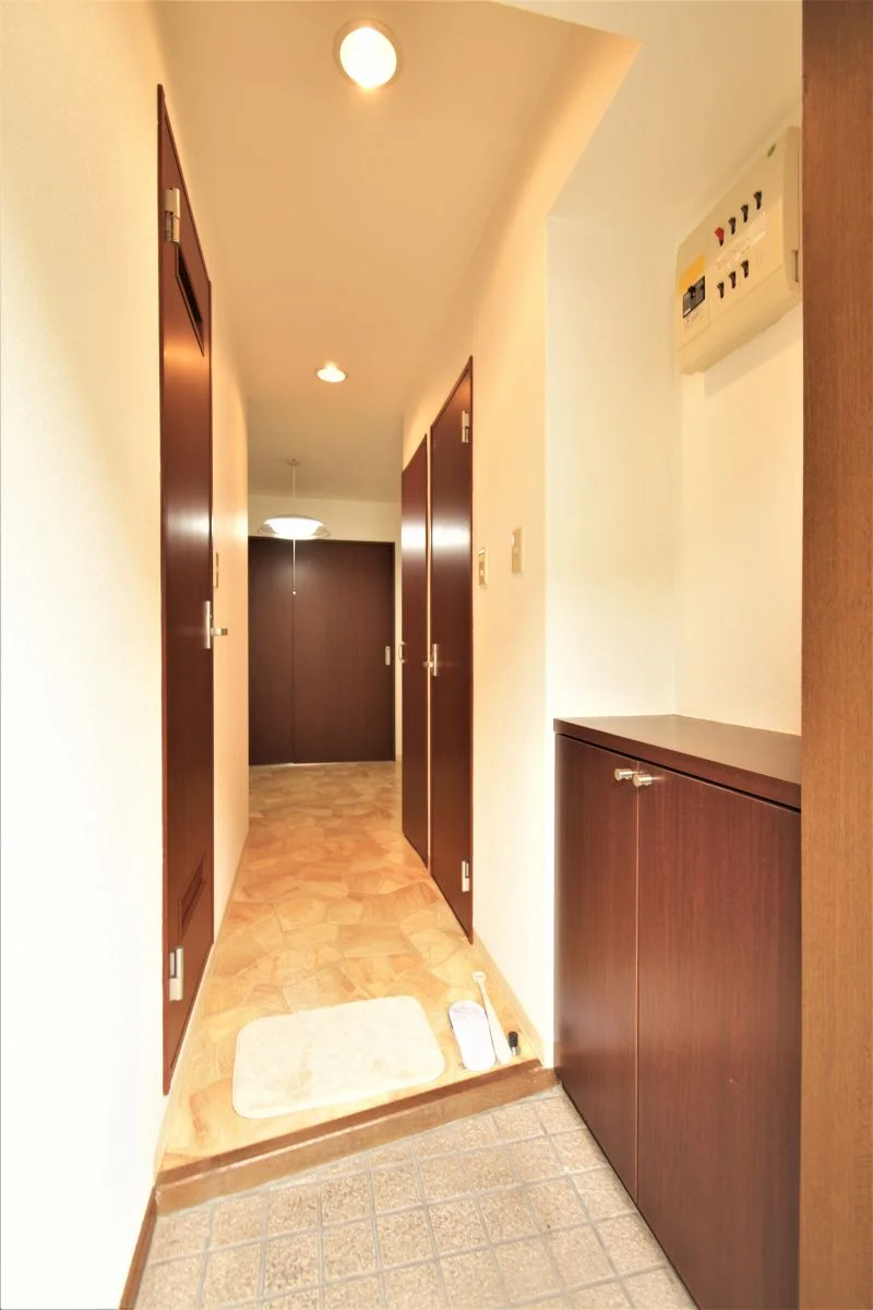 玄関にはシューズＢＯＸがございますので毎回片づけていただき、常に清潔な空間を保っていただくことが可能です♪