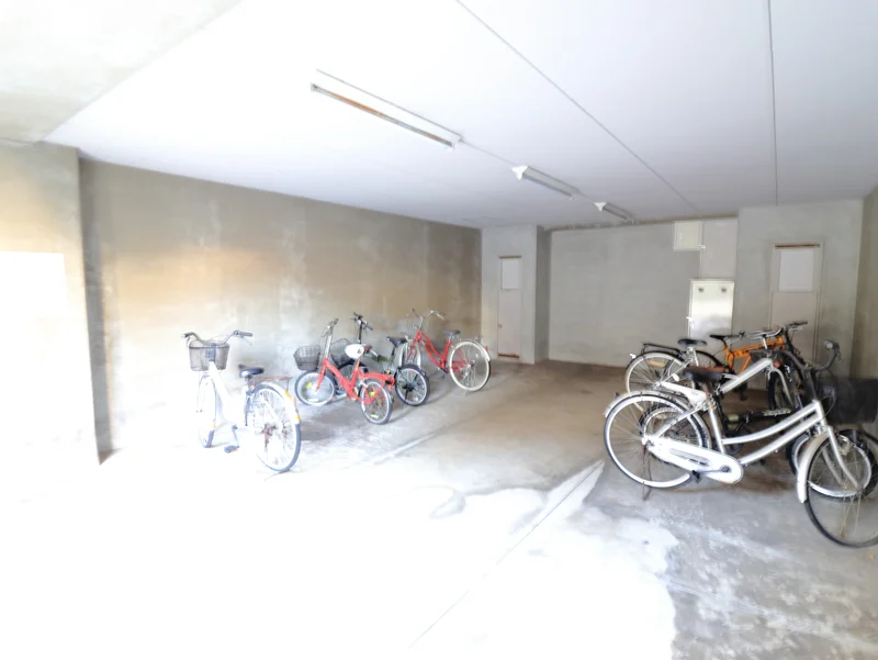 駐輪場設備あり　自転車利用可能！近場へのちょっとしたお出かけにも！