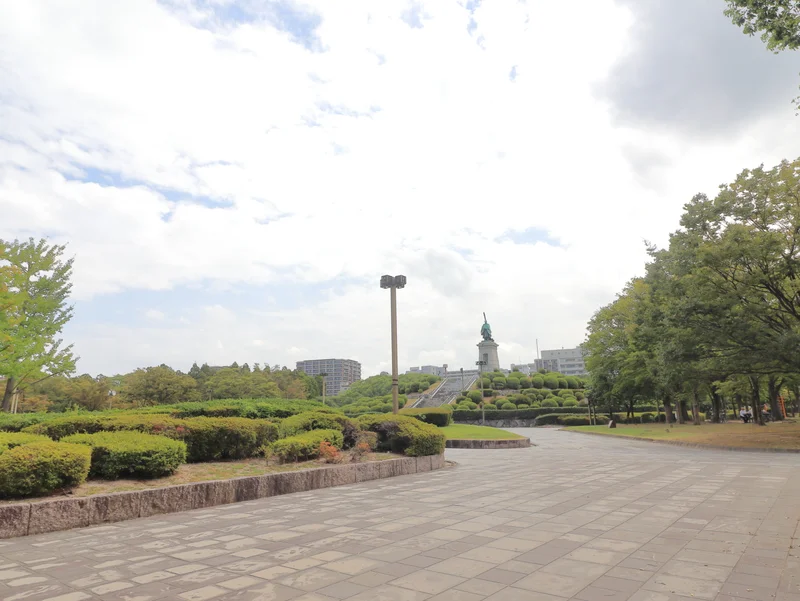 東公園