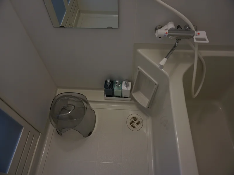 シャンプー/コンディショナー/ボディソープ/風呂イス/風呂桶をご用意。